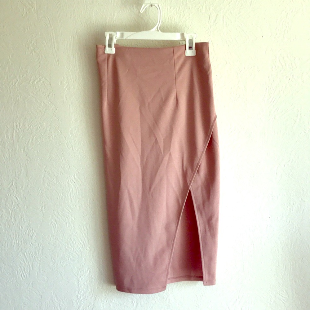 Pale pink Charlotte Rouse High Slit Skirt